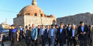 Van'da tarihi Kaya Çelebi Camii ibadete açıldı