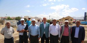 Başkan Akman, kurban satış noktalarını ziyaret etti