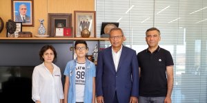 Özel Kipaş Ortaokulu, LGS'de tam puan alan öğrencisini ödüllendirildi