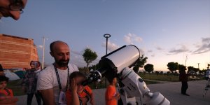 Binlerce astronomi meraklısı uzayın derinliklerini Van'da gözlemledi