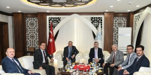 Bakan yardımcıları Dönmez ve Kalaycı, Hakkari'de ziyaretlerde bulundu