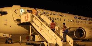 Ağrı'da sınır dışı edilen 273 Afgan göçmen uçakla ülkelerine gönderildi