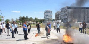 Tuşba Belediyesi personeline 'Birey ve Aileler İçin Afet Bilinci' eğitimi