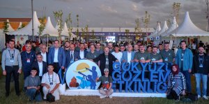 Vanlılar kentte ilk kez düzenlenen etkinlikte gökyüzünü gözlemledi