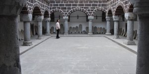 Hakkari'deki tarihi medrese 'müze' olarak turizme hizmet ediyor