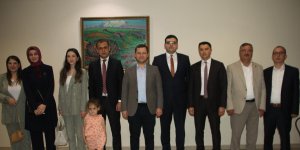 Malazgirt'te Adliyesi'nde tayinleri çıkan savcı ve hâkime veda yemeği verdi