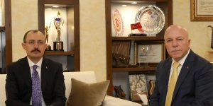 Bakan Muş'tan, Başkan Sekmen'e tecrübe ve yatırım övgüsü