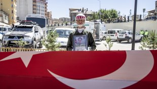 Erzurum'da kalp krizi sonucu vefat eden asker son yolculuğuna uğurlandı