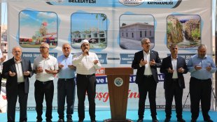 69. Darende Geleneksel Zengibar Karakucak Güreş ve Kültür Festivali sürüyor