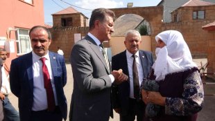 TDP Genel Başkanı Sarıgül, Muş'ta cezaevi önünden af çağrısında bulundu