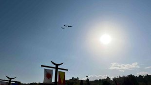 Ahlat'ta F-16 gösteri uçuşu