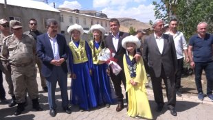Kırgız Türklerinin Türkiye'ye gelişlerinin 40'ıncı yılı