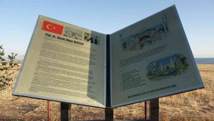 Ahmet Haluk Dursun Erciş'te kaza yaptığı yerde anıldı