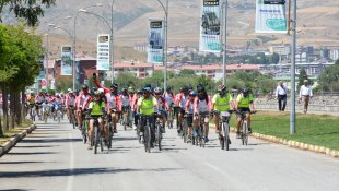 '4. Van Denizi Bisiklet Festivali' katılımcıları Bitlis'e ulaştı