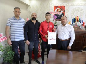 Ağrılı Boksör Abdullah Ömer Gökçe Avrupa Şampiyonasına Katılacak