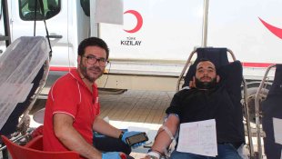 Iğdır'da vatandaşlardan Kızılay'a kan bağışı