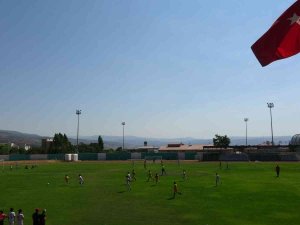 Çocuklar futbol şenliğinde buluştu