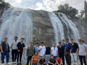 Liseli gençler gençlik kampında moral depoladı