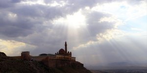 Osmanlı'nın yıllara meydan okuyan sarayı: İshak Paşa