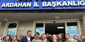 AK Parti Genel Başkan Yardımcısı Kandemir, AK Parti Ardahan İl Başkanlığını ziyaret etti