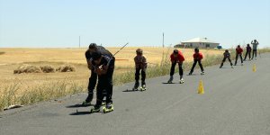 Eski milli sporcu Dursun, kendisi gibi olimpiyatlarda yarışacak kayakçılar yetiştiriyor