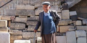 Taşlara olan tutkusu sanata dönüştü