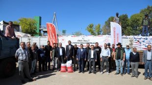 Bingöl'de çiftçilere 500 ton buğday tohumu dağıtıldı