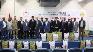 Erzurum'da çiftçilere buğday, arpa ve tritikale tohumu dağıtıldı