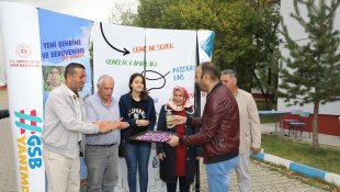 Ağrı'da öğrenciler ikramlarla karşılandı