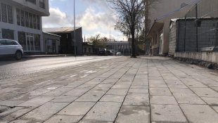 Kars'ta kaldırım ve yol çalışmaları sürüyor