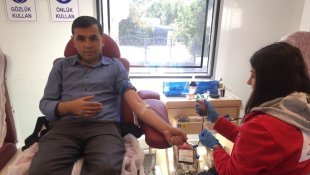 Kars'ta Kızılay'a kan bağışı