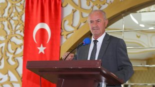 Tuşba Belediyesi'nin, 'İyileşen çocukluğum ve iyileşen anneliğim' söyleşine büyük ilgi