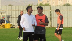 ES Elazığspor teknik direktörü Çelik: "3 maçta 7 puan çok önemli"