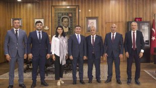 Azerbaycan Heyeti, Rektör Çomaklı'yı ziyaret etti