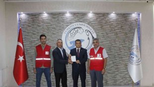 Ulupamir Mahallesi sakinlerinden Pakistan'a anlamlı bağış