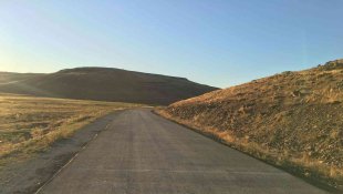 Kars'ta köy yollarının yapımı sürüyor