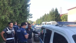 Erzincan'da polis ekipleri tarafından okul çevrelerinde denetimler sürüyor