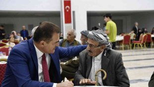 Hakkari'de yaşlılar için moral ve motivasyon gecesi