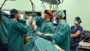Turgut Özal Tıp Merkezi'nde çevrimiçi torasik cerrahi akciğer ameliyatı yapıldı