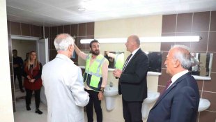 Rektör Çomaklı, üniversite yerleşkesinde bulunan yurtları ziyaret etti