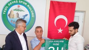 Genç ASRİAD ve Beykoz Kimya'dan Yeşil Gevaşspor'a malzeme desteği
