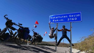 Bisikletle Fransa'dan Erzincan'a yolculuk