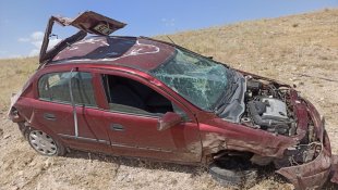 Ağrı'da devrilen otomobilin sürücüsü öldü