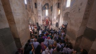 Akdamar Kilisesi'ndeki 10. ayin başladı