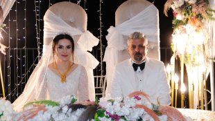 Ağrı'da 3 bin 500 kişilik festival havasında düğün düzenlendi