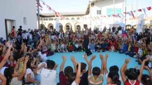 Tuşba Belediyesinden 'Yaz Kursları Kapanış Programı ve Çocuk Şenlikleri' etkinliği