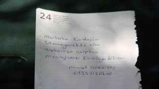 Arabasına binince ceza yediğini zannetti, gerçeği görünce "İnsanlık ölmemiş" dedi