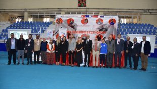 Hakkari'de "Gelecek Seçimlerine Destek" paneli düzenlendi