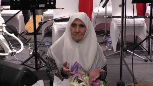 Cumhuriyet ile aynı yaşta olan Yaldız nineye vefa örneği