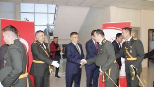 Van'ın ilçelerinde 29 Ekim Cumhuriyet Bayramı kutlaması